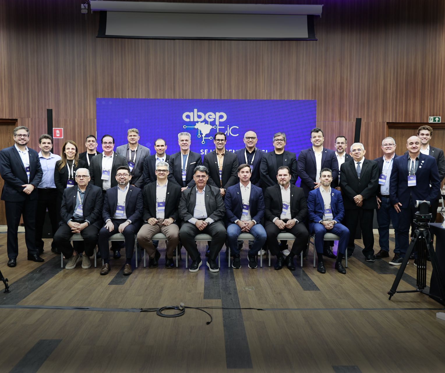 Estados debatem soberania digital, IA e futuro dos serviços públicos durante encontro nacional em Maceió